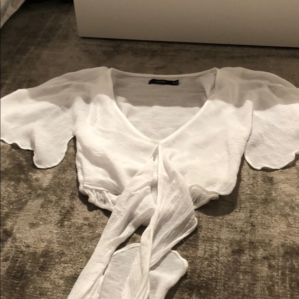 White Crop top with tie in front